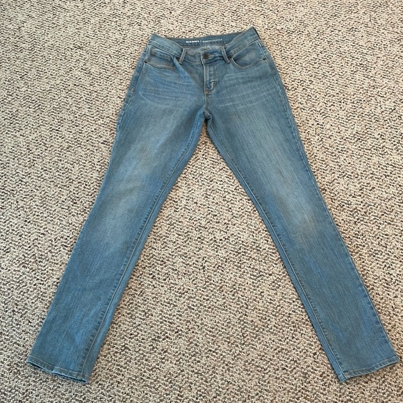 Old Navy Curvy Profile Denim Jeans. Size 0 - Picture 1 of 10